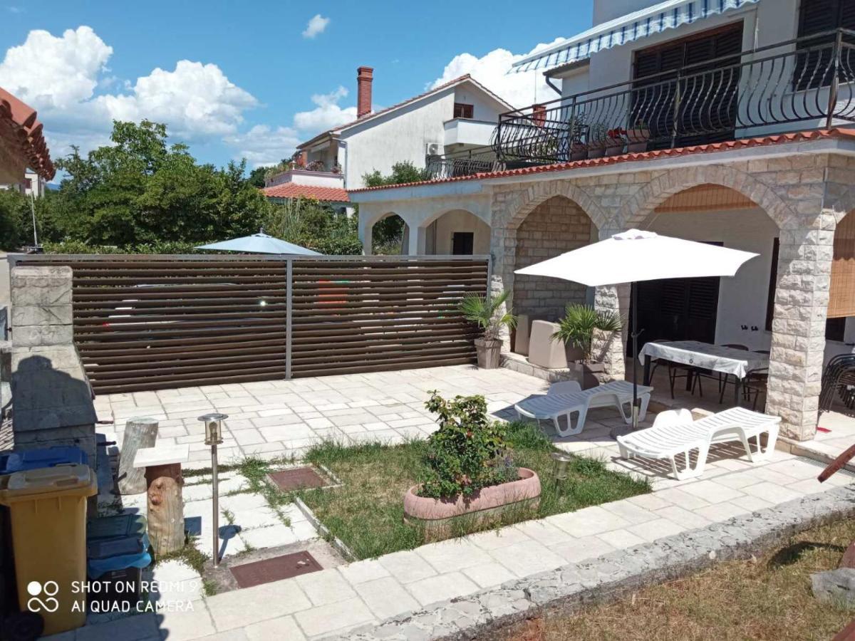Apartment Verano นยีวีเซ ภายนอก รูปภาพ