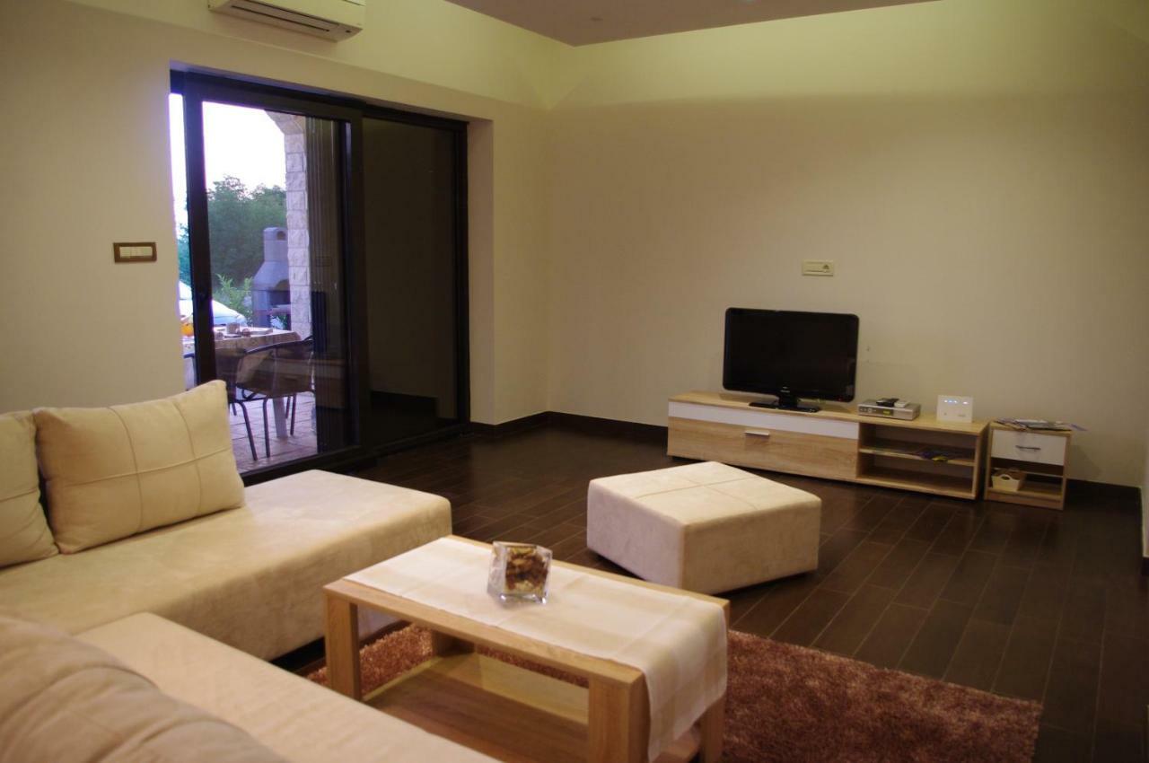 Apartment Verano นยีวีเซ ภายนอก รูปภาพ