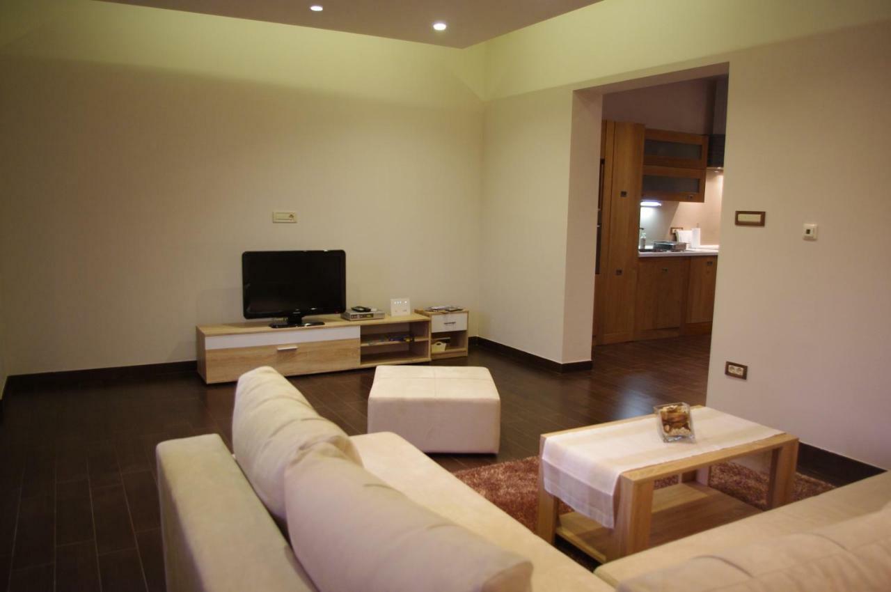 Apartment Verano นยีวีเซ ภายนอก รูปภาพ