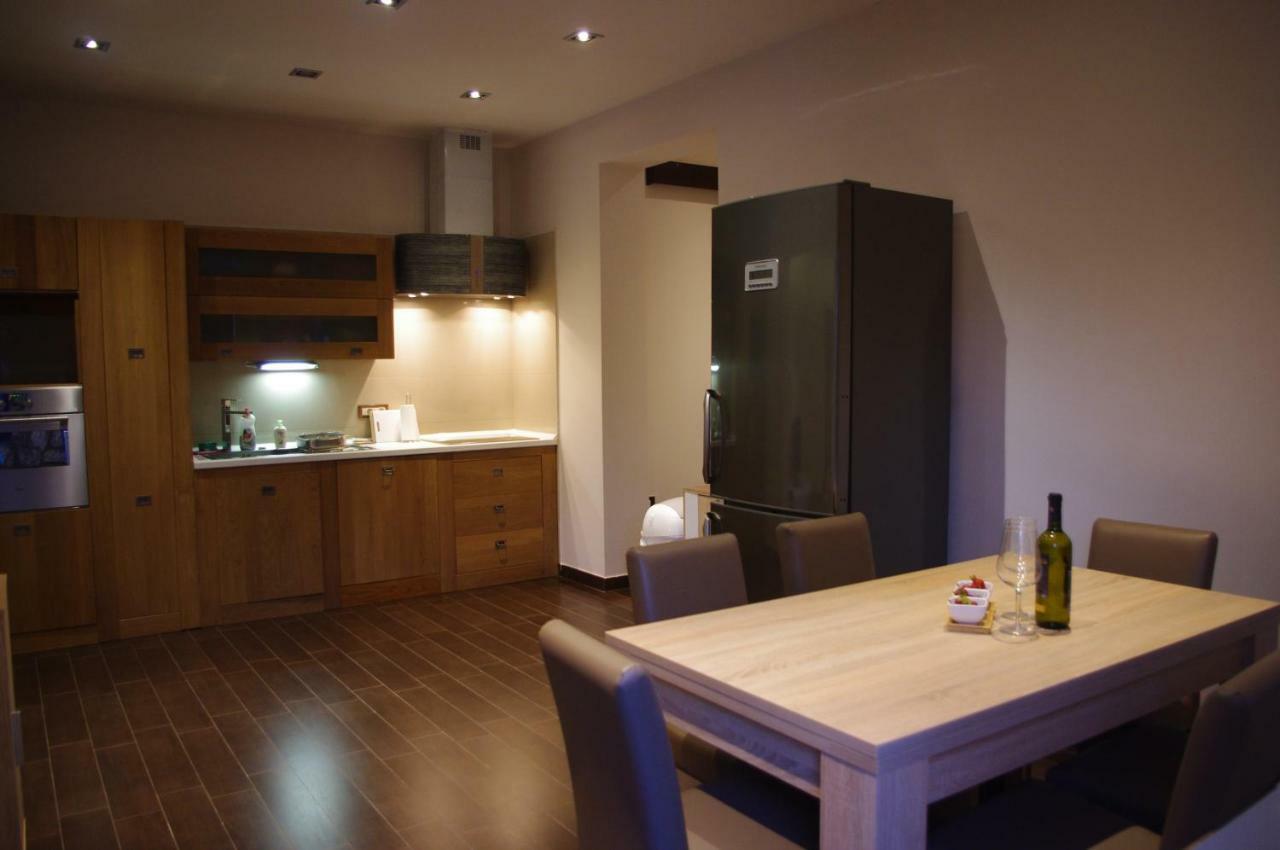 Apartment Verano นยีวีเซ ภายนอก รูปภาพ
